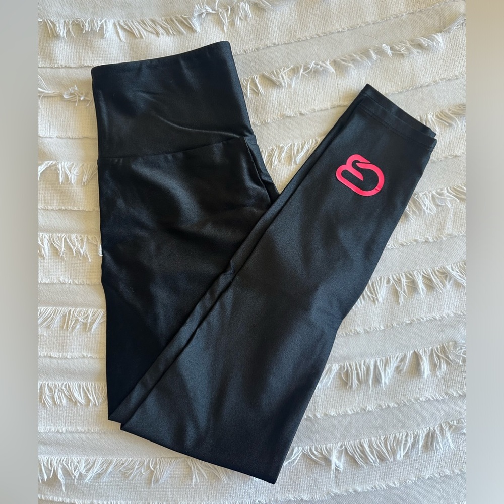 Onsite Cyclebar Black Shiny Leggings with Logo